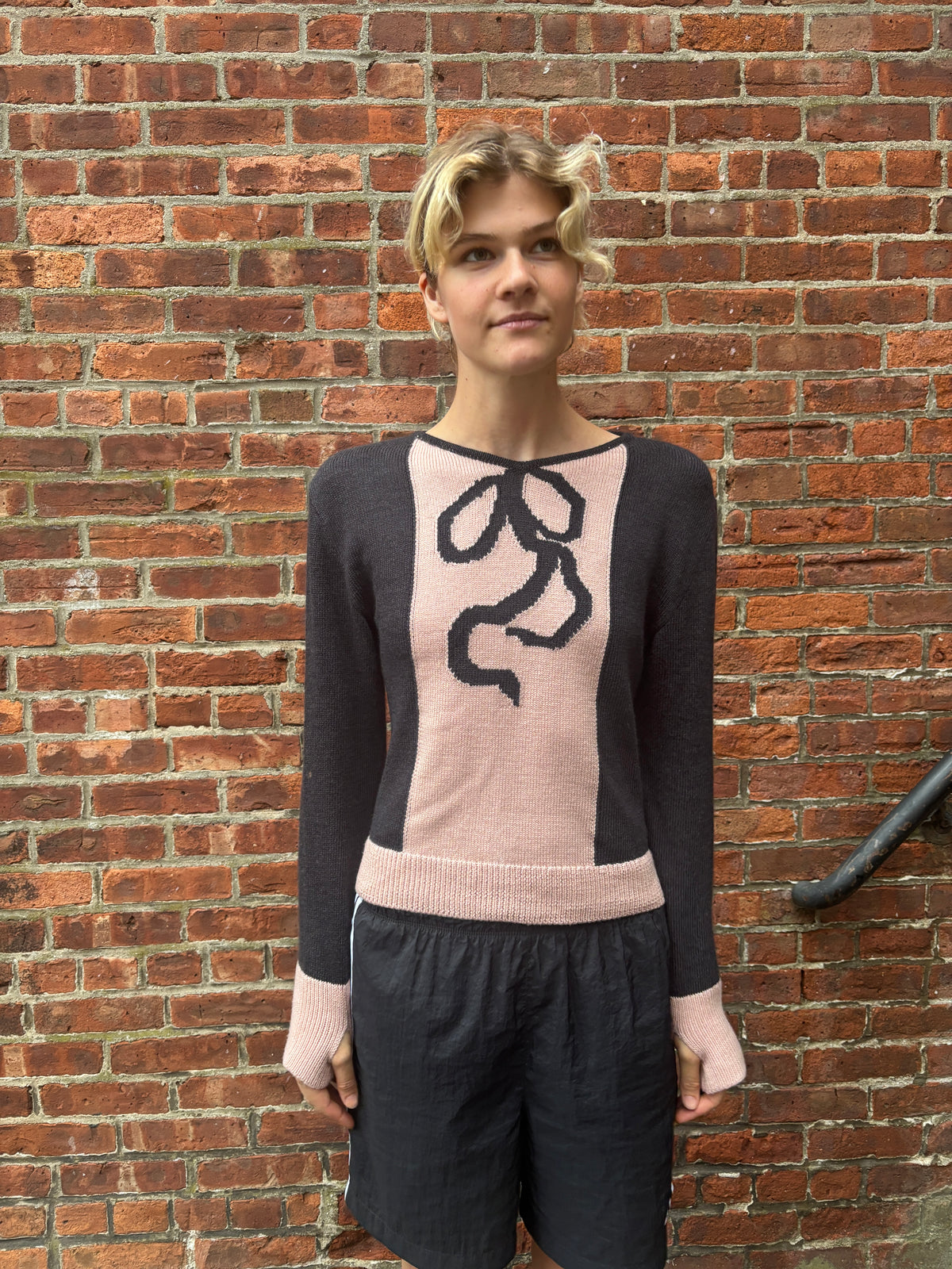 LIZZY SWEATER